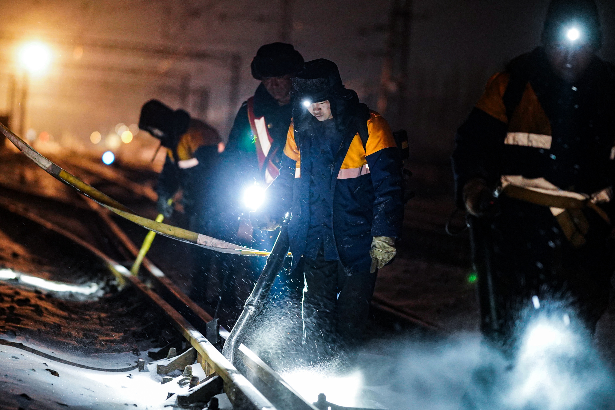 半岛·体育(中国)官方网站北京迎今冬首场明显降雪：两机场整体运行平稳 今明两天丰(图5)