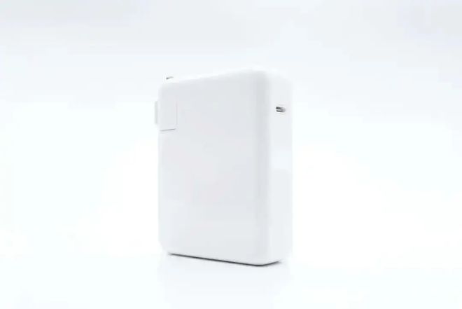 半岛·体育(中国)官方网站苹果、戴尔、联想等品牌的USB-C氮化镓快充适配器有何(图4)
