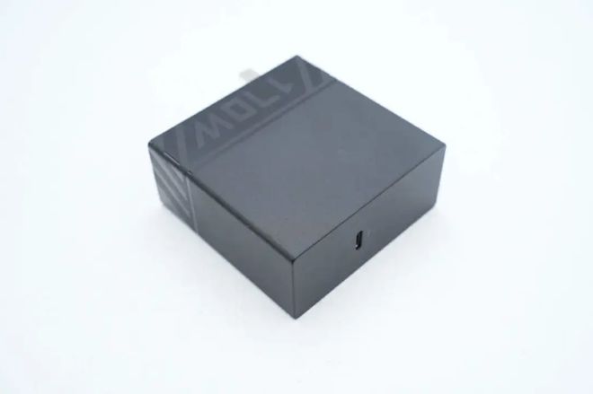 半岛·体育(中国)官方网站苹果、戴尔、联想等品牌的USB-C氮化镓快充适配器有何(图7)