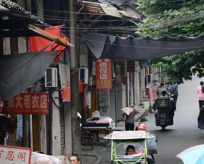 半岛·体育(中国)官方网站年轻人真不行就回小县城吧(图2)